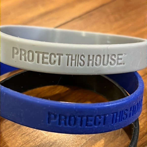 Under Armour Baller ID bands wristbands Protect this House adult size vintage - Picture 5 of 6